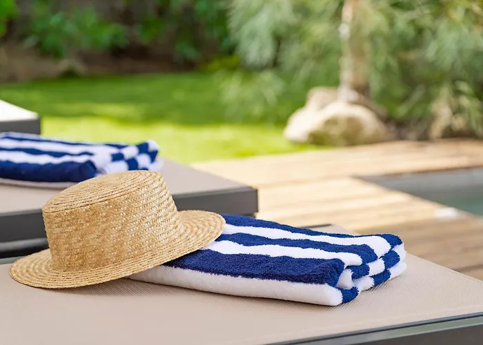 Valescure Sun, Pines & Golf Retreat Villa