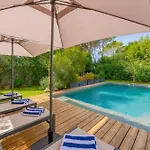 빌라 Valescure Sun, Pines & Golf Retreat Saint-Raphaël