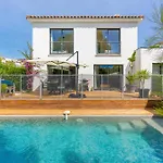 Valescure Sun, Pines & Golf Retreat 빌라